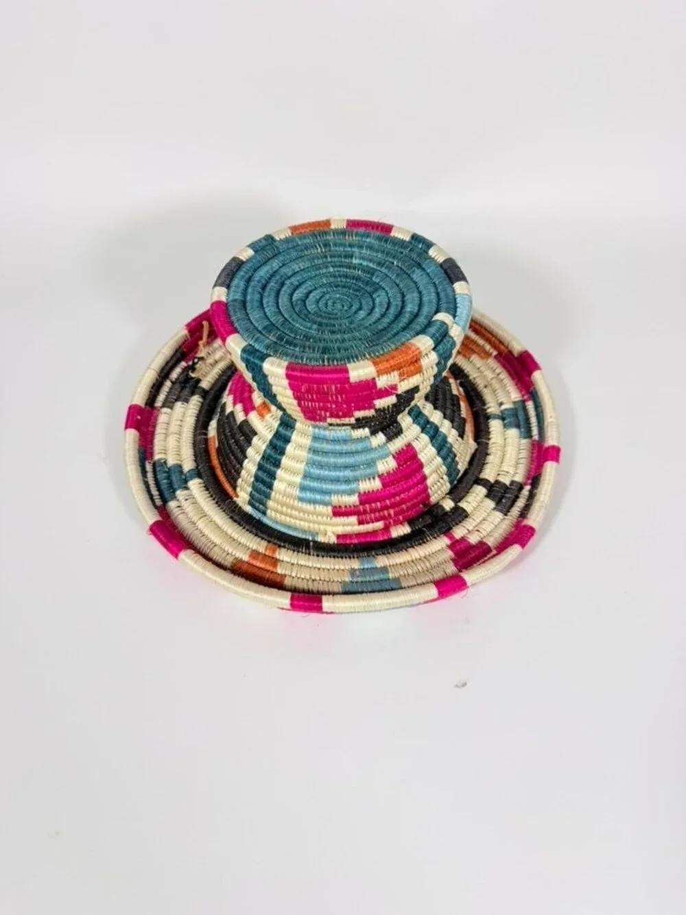 Plate Stand Riser Hand Woven Coil Basket Style Kitchen Home Decor Serving Ware C